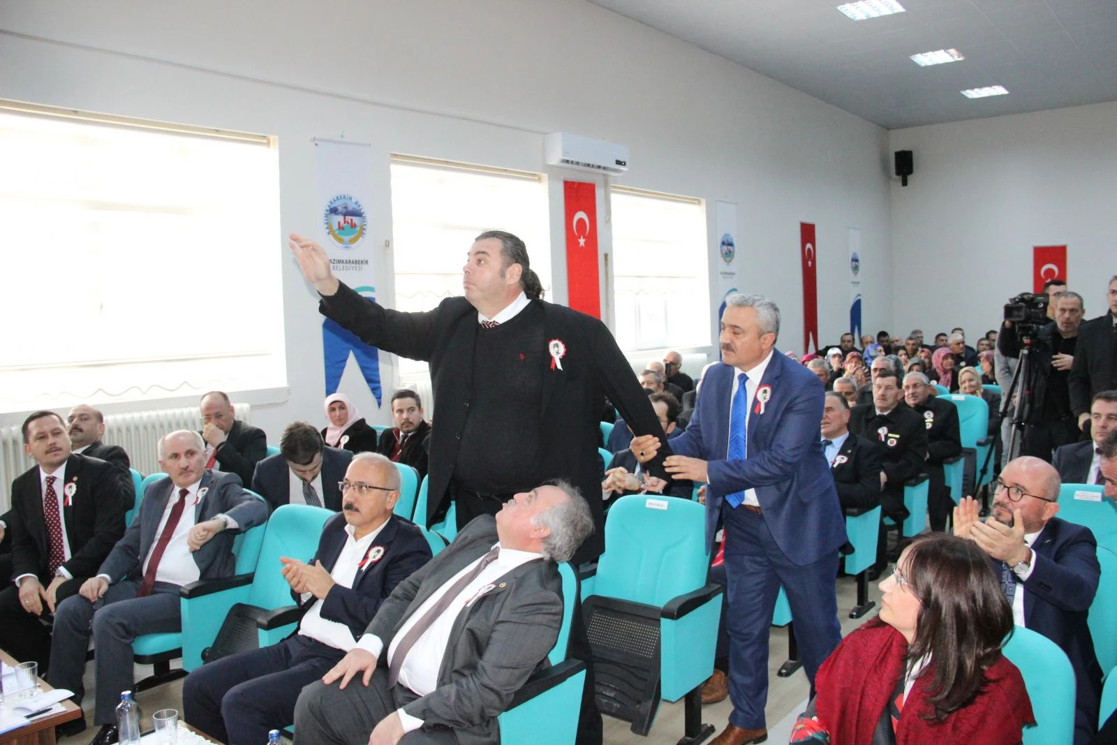 Kazım Karabekir'in torunu 15 Temmuz'u küçümsedi! Bakan Kurum tokat gibi cevap verdi